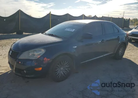 2010 Suzuki Kizashi Sls z USA, uszkodzony, nr VIN JS2RF9A73A6100331